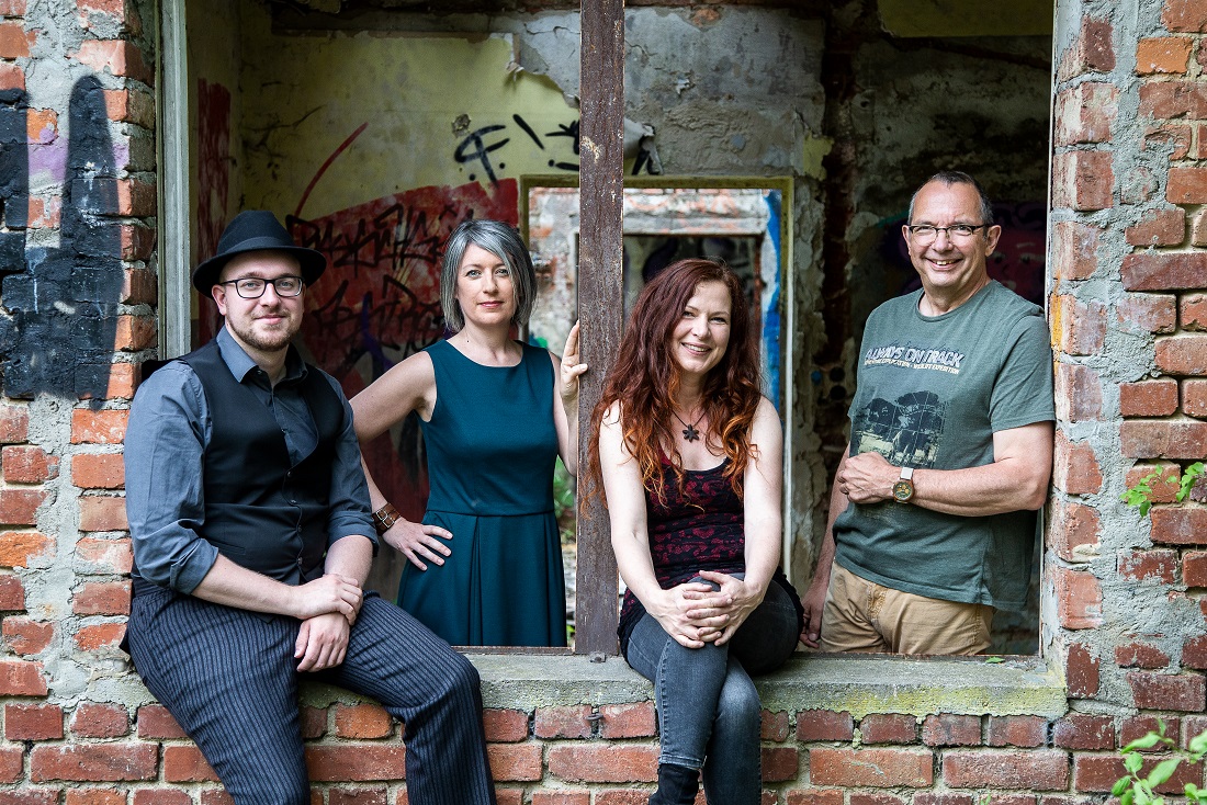 Celtic Folk: CARA