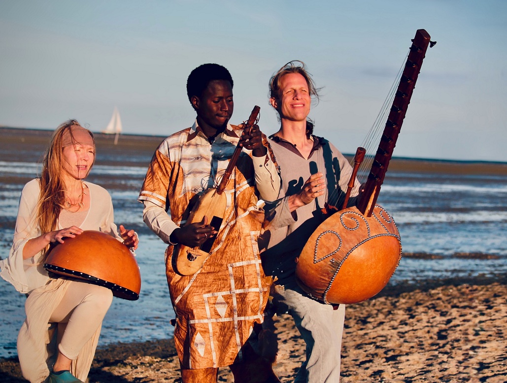 Nils Kercher Trio & special guest Oumar Barou Kouyaté (Mali)